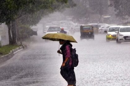 ఈనెల 26 న బంగాళాఖాతంలో బంగాళాఖాతంలో ..! ఏపీలో మరికొన్ని రోజులు భారీ వర్షాలు, వెదర్ వెదర్ రిపోర్ట్ రిపోర్ట్