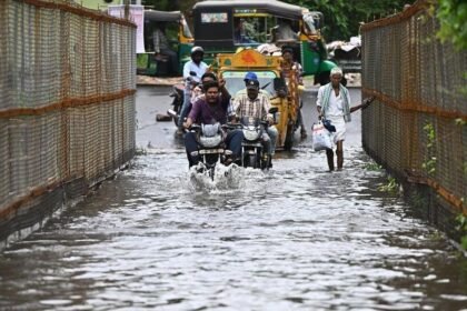 ఉపరితల ఉపరితల, ద్రోణి ద్రోణి ..! ఏపీ, తెలంగాణకు తెలంగాణకు భారీ సూచన సూచన, ఈ జిల్లాలకు ఎల్లో అలర్ట్ అలర్ట్