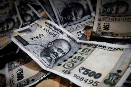 ఏపీలో ఉద్యోగులకు చెల్లించాల్సిన డీఏ బకాయిలు బకాయిలు తేల్చిన తేల్చిన .. దసరా దసరా కానుకగా?