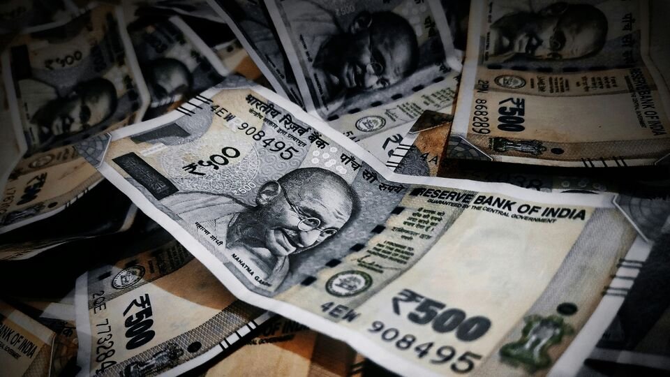 ఏపీలో ఉద్యోగులకు చెల్లించాల్సిన డీఏ బకాయిలు బకాయిలు తేల్చిన తేల్చిన .. దసరా దసరా కానుకగా?