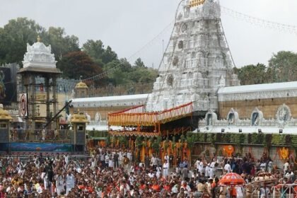 తిరుమల శ్రీవారి బ్రహ్మోత్సవాలకు విస్తృత విస్తృత - 4 వేల మంది పోలీసుల‌తో భారీ భారీ భ‌ద్ర‌త‌ ..!