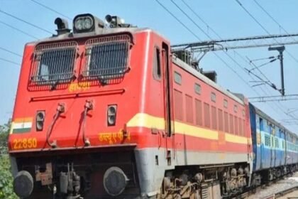 ప్రయాణికులకు దక్షిణ మధ్య మధ్య రైల్వే అలర్ట్ - ఏపీ, తెలంగాణ, తెలంగాణ మీదుగా ప్రత్యేక రైళ్లు, రూట్స్ రూట్స్ రూట్స్