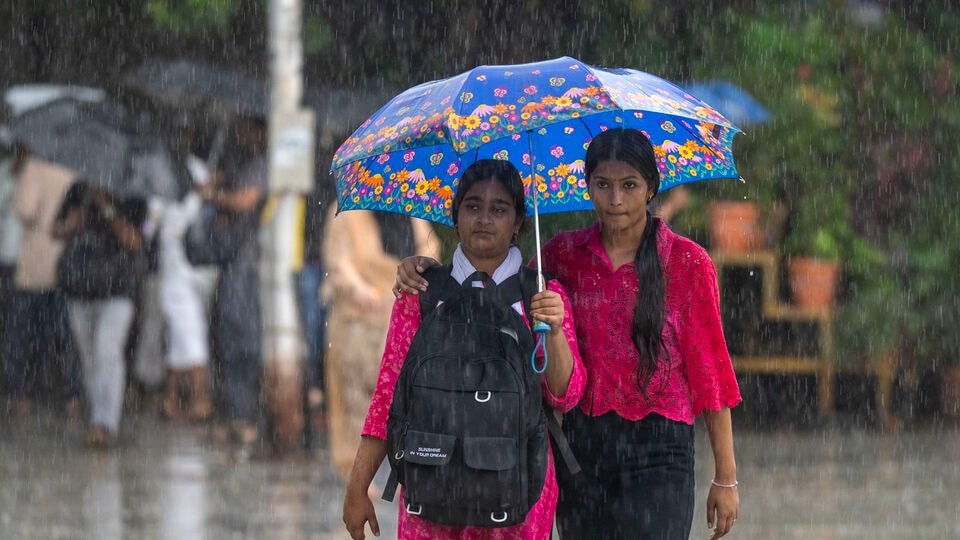 ముంబై వర్షాలు: ముంబైలో భారీ వర్షాలు- ఆ ఆ నాలుగు జిల్లాలకు రెడ్! ప్రజలు ప్రజలు ..