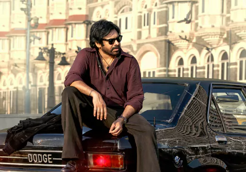 రిలీజ్ టైంలో షాకిచ్చిన ఓజీ ఓజీ మేకర్స్ .. ఫైర్ అవుతున్న ఫ్యాన్స్!