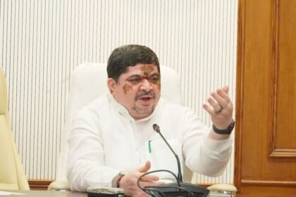 మంత్రి పొన్నం- మంత్రి పొన్నం ప్రభాకర్ అడ్లురి లక్ష్మణ్ వ్యాఖ్యలపై స్పందించాలనుకోవడం లేదు, తెలంగాణ తెలంగాణ తెలంగాణ