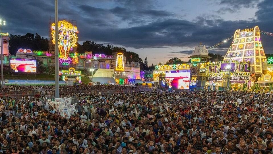 విజయవంతంగా తిరుమల శ్రీవారి శ్రీవారి బ్రహ్మోత్సవాలు - రికార్డు రికార్డు స్థాయిలో హుండీ ఆదాయం ఆదాయం ఆదాయం, ఈసారి ఎన్ని కోట్లంటే కోట్లంటే కోట్లంటే…?