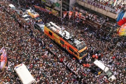 విజయ్ సభలో సభలో తొక్కిసలాట .. 31 మంది మంది మృతి, ఆందోళనలో ఆందోళనలో -31 విజేస్ టీవీకె కరూర్ ర్యాలీలో స్టాంపేడ్‌లో చంపబడ్డారు,