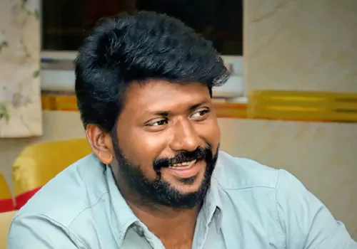 విశాల్ కి కి తమ్ముడిగా చేయాలనుంది .. చిరంజీవి, ఎన్టీఆర్ తో నటించడమే నటించడమే నా!