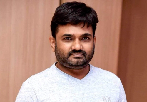 మారుతికి కొత్తరకం టార్చర్ చూపిస్తున్న ప్రభాస్ ఫ్యాన్స్!