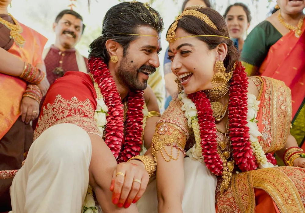 tmdb-header-middle-logo