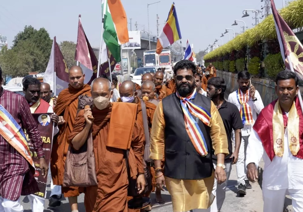 tmdb-header-middle-logo