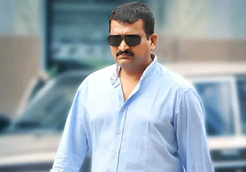 tmdb-header-middle-logo