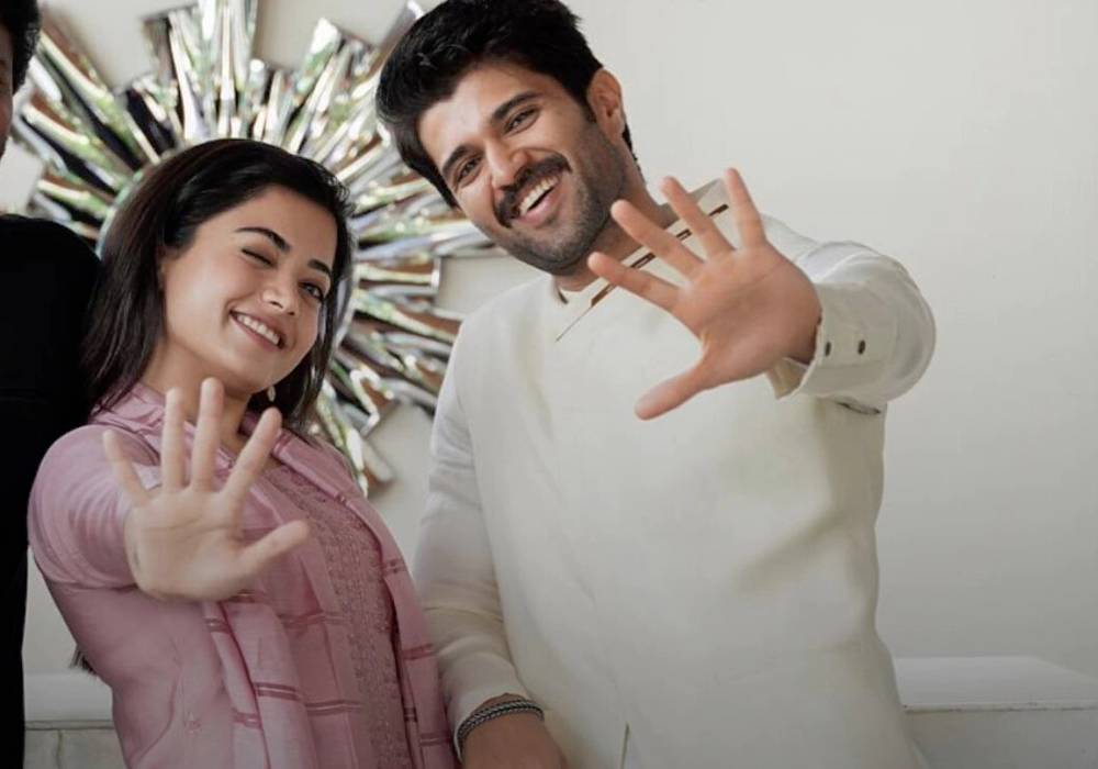 tmdb-header-middle-logo