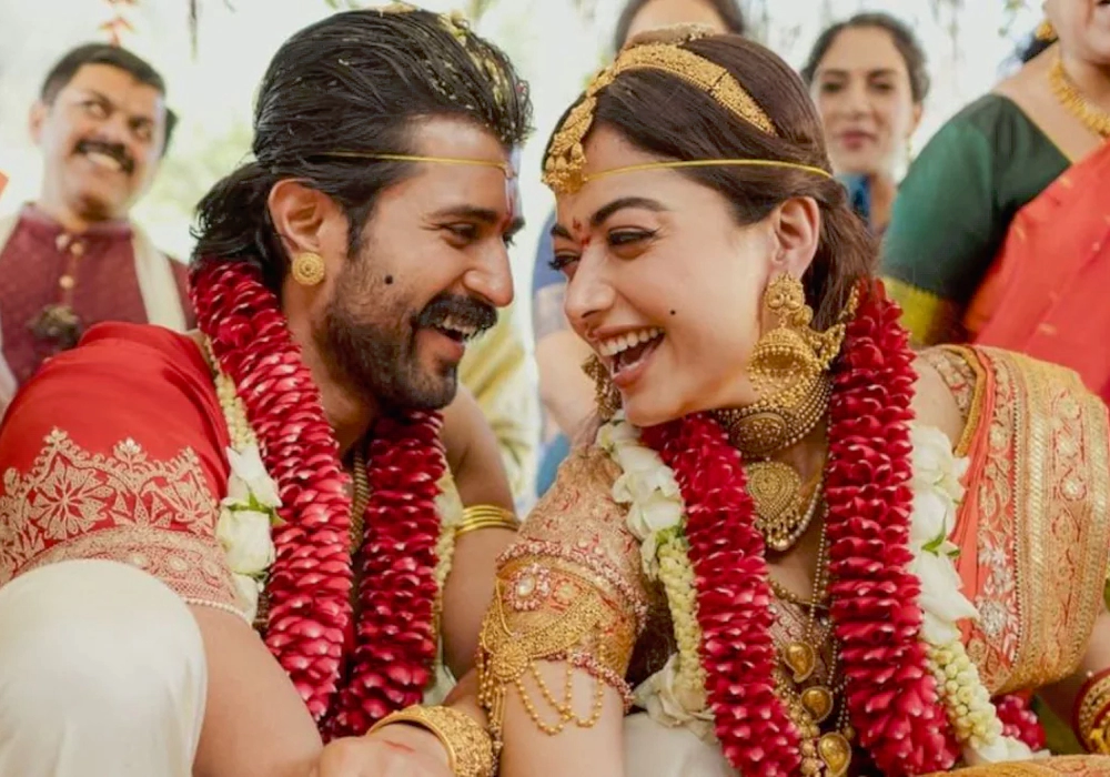 tmdb-header-middle-logo