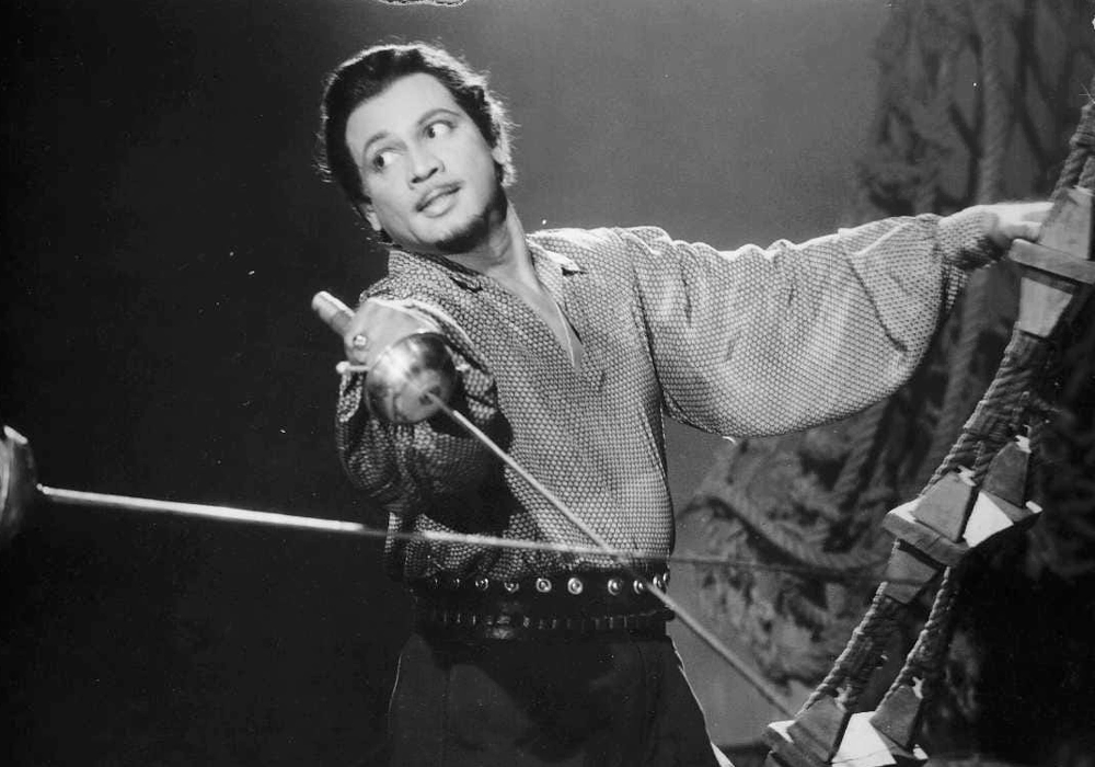 tmdb-header-middle-logo