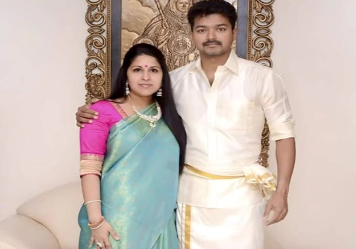 tmdb-header-middle-logo