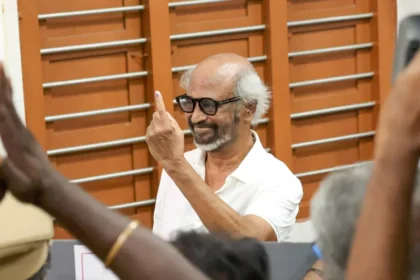 రజినీకాంత్ 'విజయ్'కే ఓటు వేశాడా..లోపల మాటర్ పరిస్థితి ఇదే
