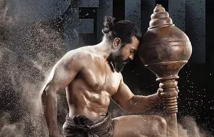 పెద్దికి ఊహించని షాక్.. అట్రాసిటీ కేసు నమోదు చేయాలని కులసంఘాల డిమాండ్