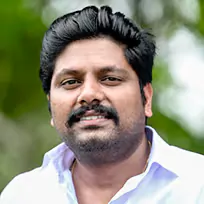 రివ్యూలతో సినిమాని చంపేస్తారా? ముఖ్యమంత్రికి ఫిర్యాదు చేసిన డైరెక్టర్